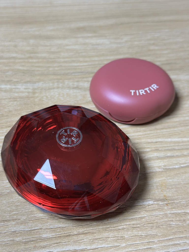 媞乐媞乐 面膜贴合红色靠垫 [SPF40/PA++] [21N 象牙色］ review image