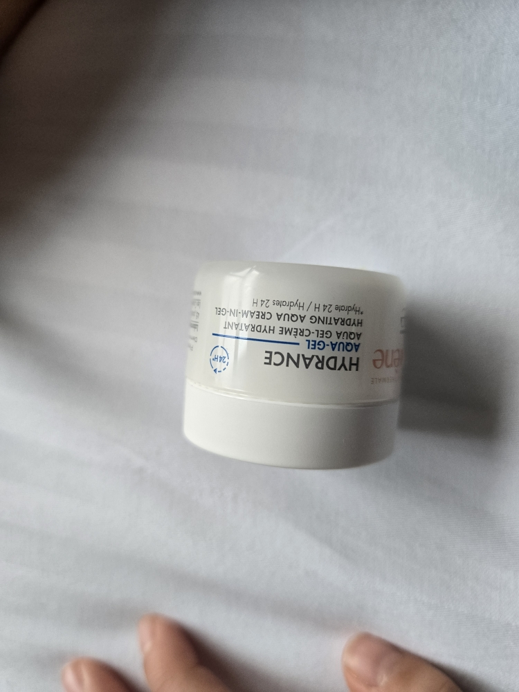 아벤느 (Avène) 이드랑스 아쿠아 크림-인-젤 EX review image