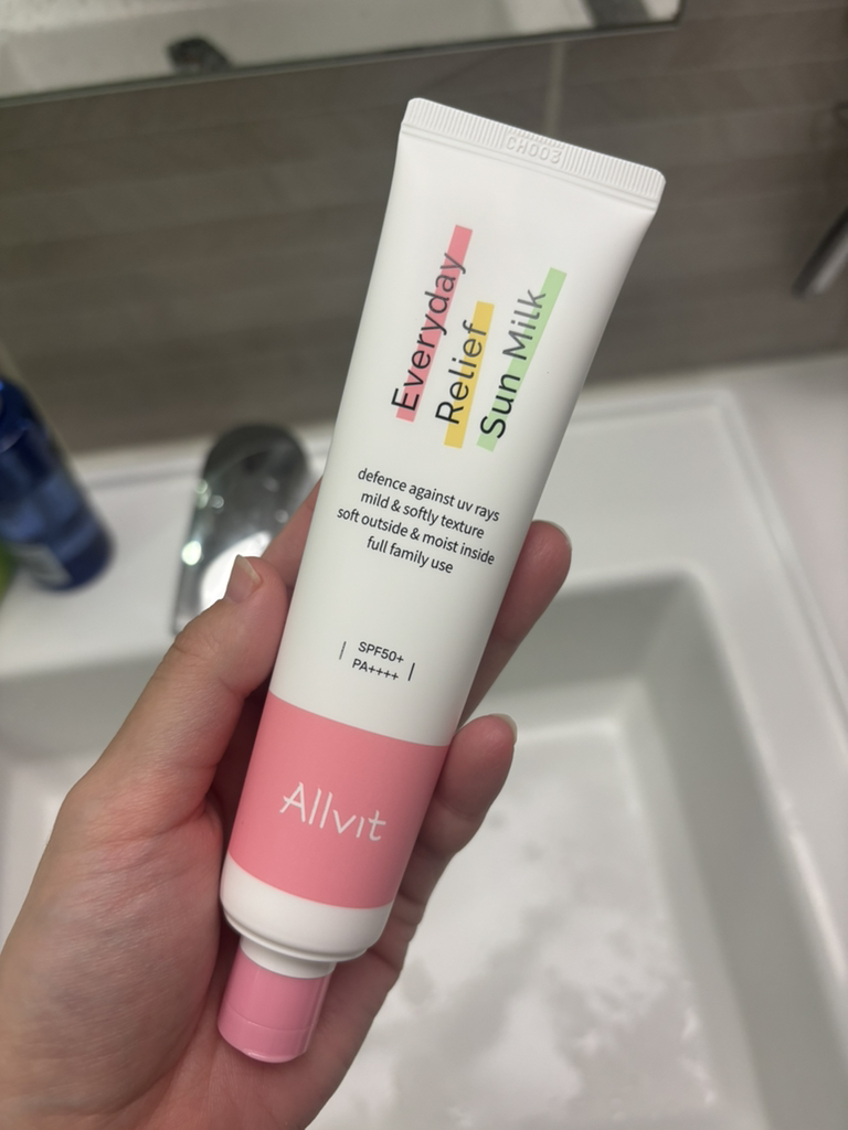 올빚 (ALLVIT) 에브리데이 릴리프 선밀크 [SPF50+/PA++++] review image