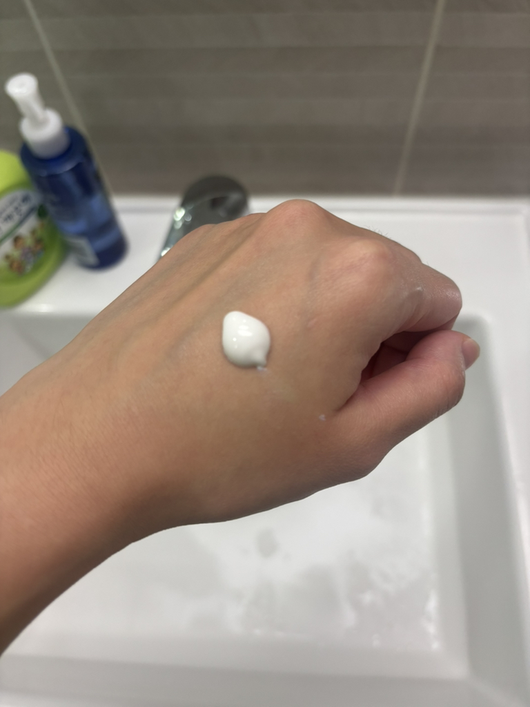 올빚 (ALLVIT) 에브리데이 릴리프 선밀크 [SPF50+/PA++++] review image