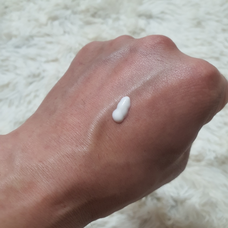 어바웃톤 (ABOUT_TONE.) 선 세럼 베이스 [SPF50+/PA++++] review image