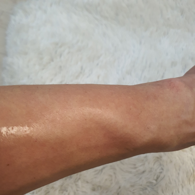 에스트라 (AESTURA) 테라크네365 나이아신아마이드 5% 흔적 바디 미스트 review image