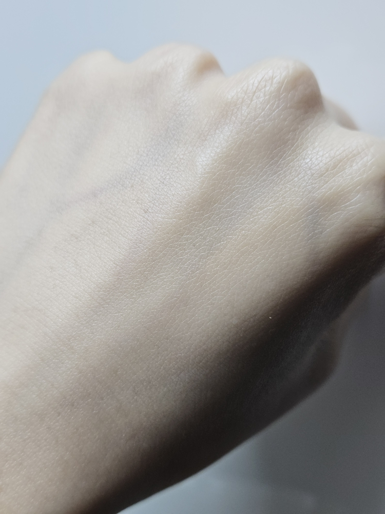 에이지투웨니스 (AGE20's) 시그니처 에센스 커버 팩트 마스터 모이스처 [SPF50+/PA++++] [23호] review image