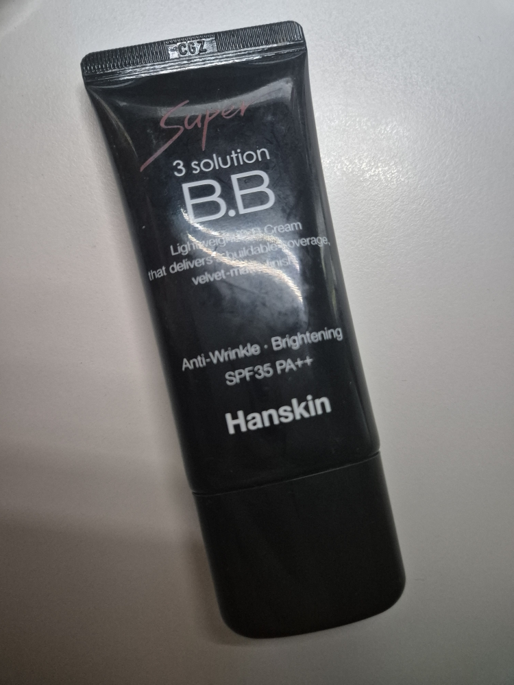 한스킨 (Hanskin) 수퍼 쓰리 솔루션 비비크림 [SPF35/PA++] review image