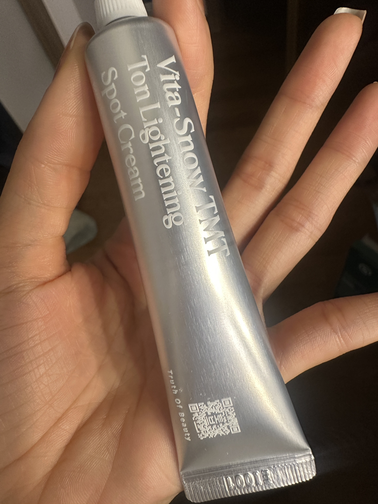 토브 (TruthOfBeauty) 비타 스노우토마토 톤 라이트닝 스팟크림 review image