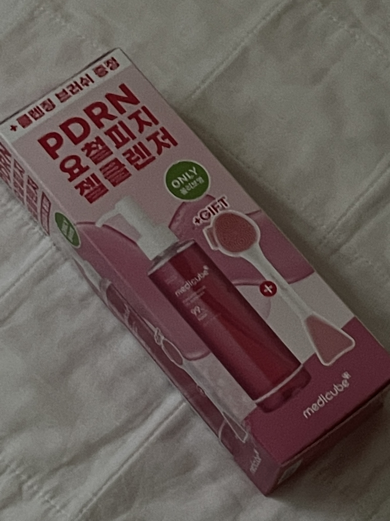 메디큐브 (medicube) PDRN 젤투폼 클렌저 review image