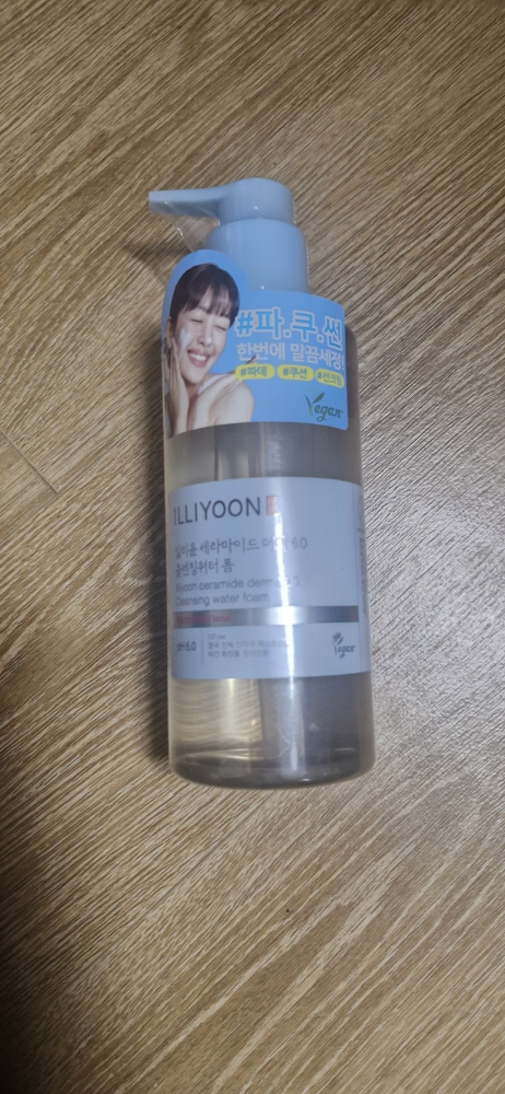 ILLIYOON Ceramida Derma 6.0 Agua Limpiadora Espuma review image