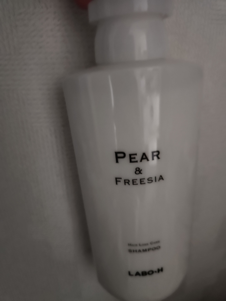 LABO-H Dầu gội tăng cường da đầu [Fair & Freesia] review image