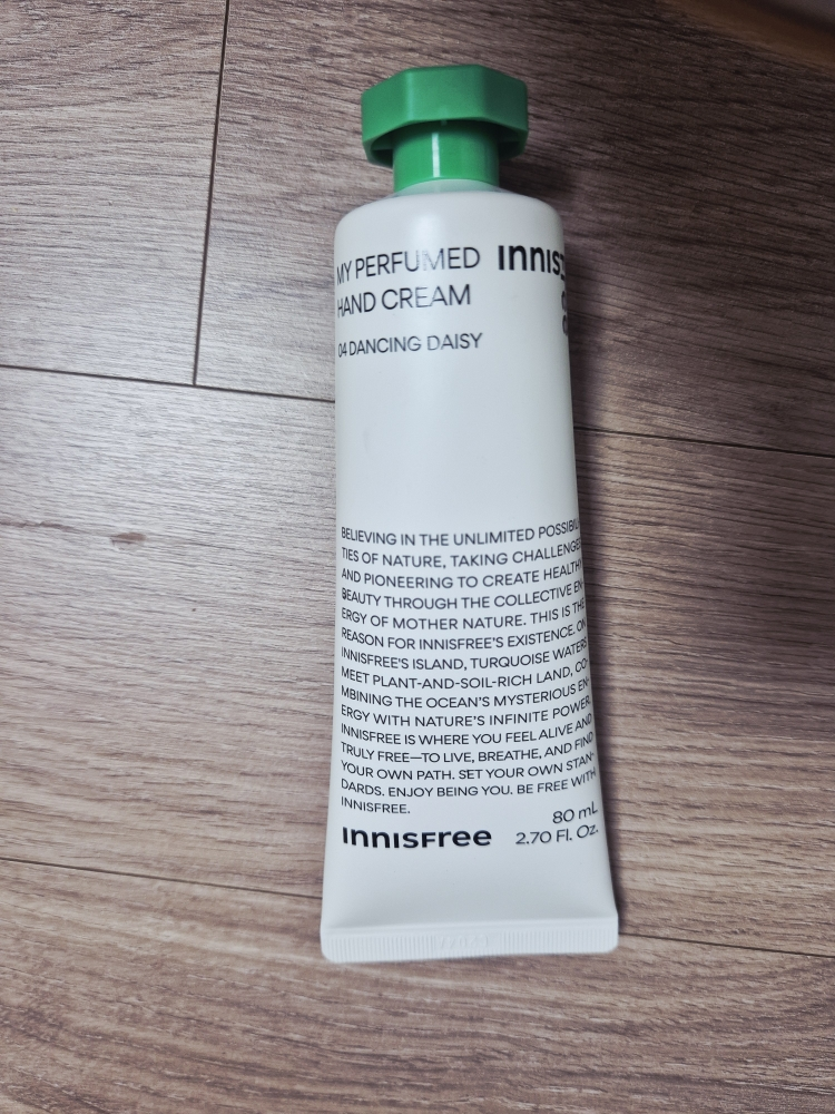 이니스프리 (INNISFREE) 마이 퍼퓸드 핸드크림 [05 스노이데이] review image