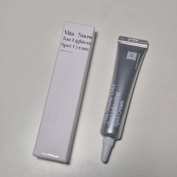 토브 (TruthOfBeauty) 비타 스노우토마토 톤 라이트닝 스팟크림 review image