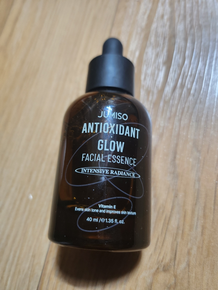 主微笑 抗氧化焕彩面部精华液 review image