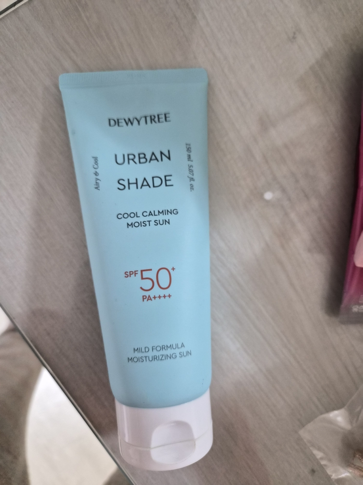 듀이트리 (DEWYTREE) 어반 쉐이드 쿨 카밍 수분 선 [SPF50+/PA++++] review image