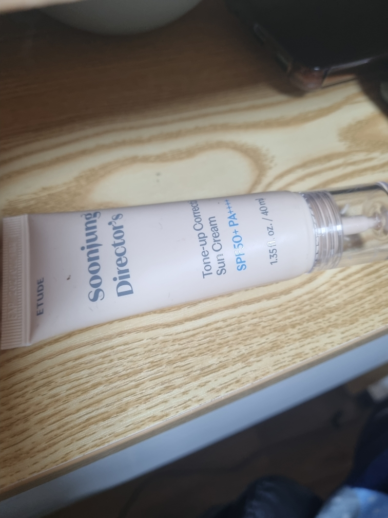 에뛰드 (ETUDE) 순정 디렉터 톤업 수정 선크림 [SPF50+/PA++++] review image