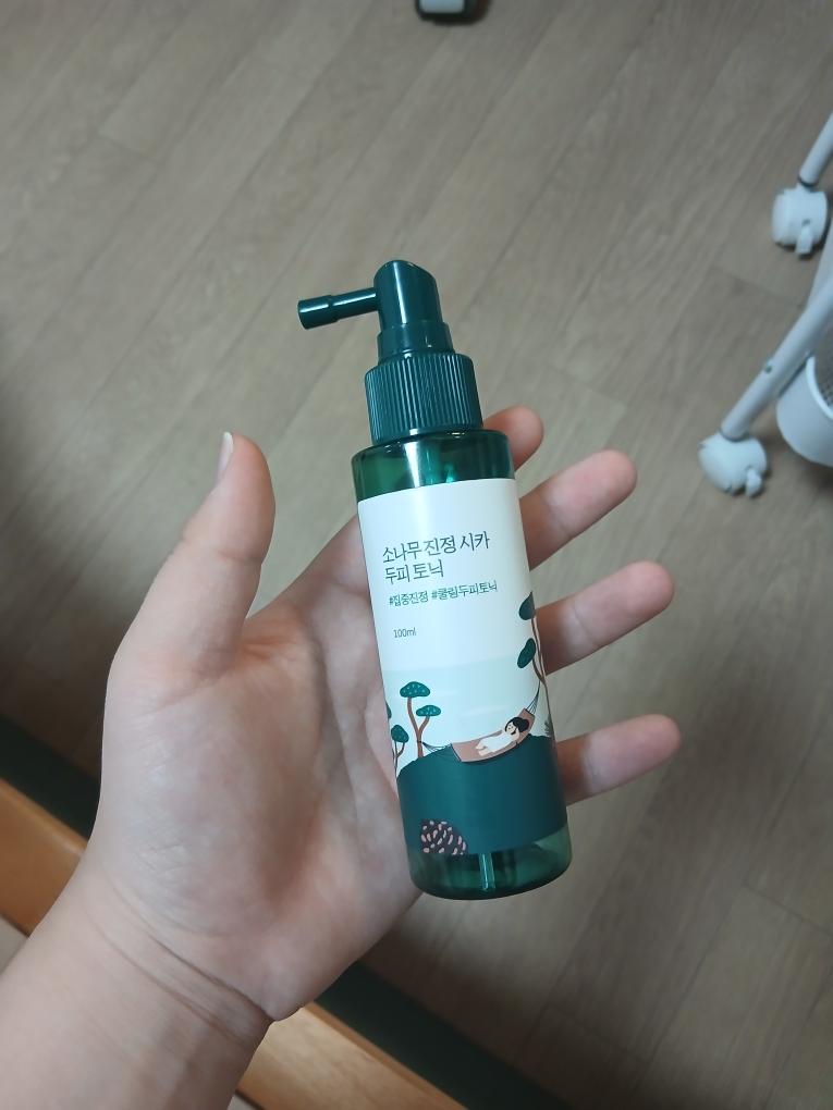 ROUNDLAB Tónico calmante para el cuero cabelludo de pino sika review image