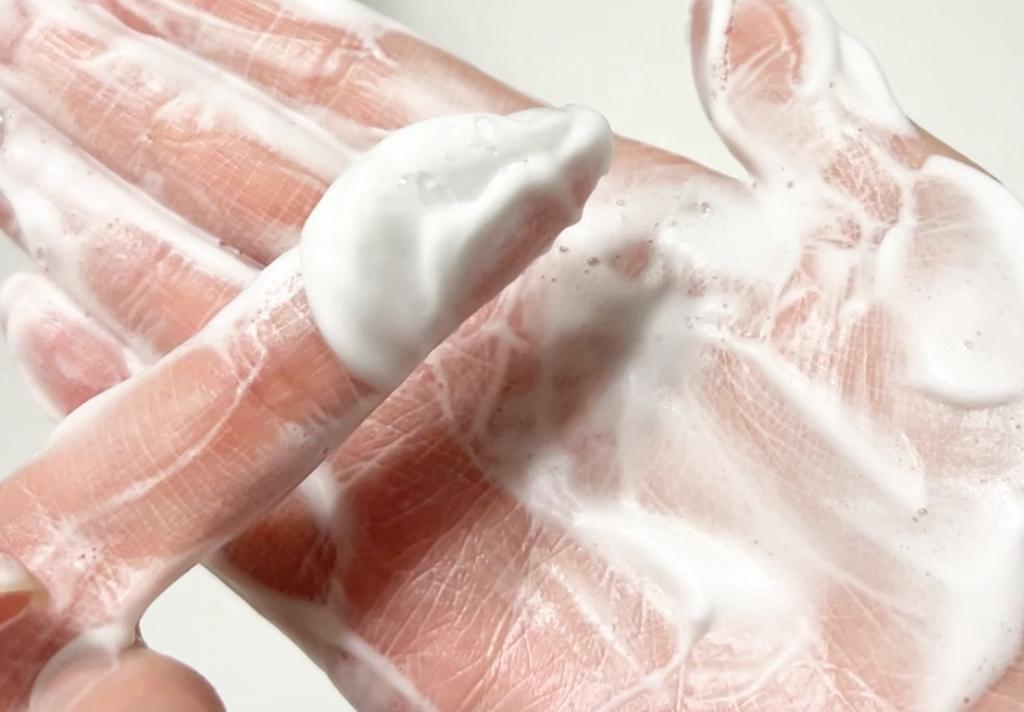 브링그린 (BRINGGREEN) 대나무히알루수분클렌징폼 review image