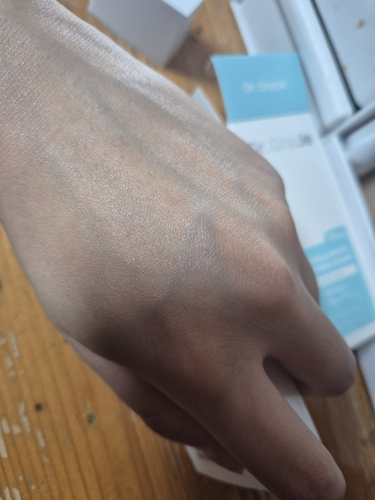 닥터오라클 (Dr.Oracle) 센텔라바이옴 수딩 선 세럼 [SPF50+/PA++++] review image