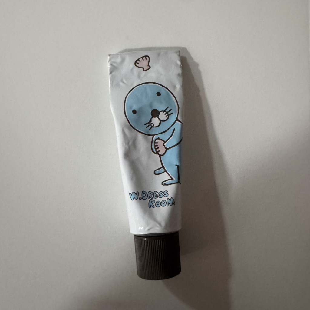 더블유드레스룸 (W.DRESSROOM) 퍼퓸 핸드크림 [No.97 에이프릴코튼] review image