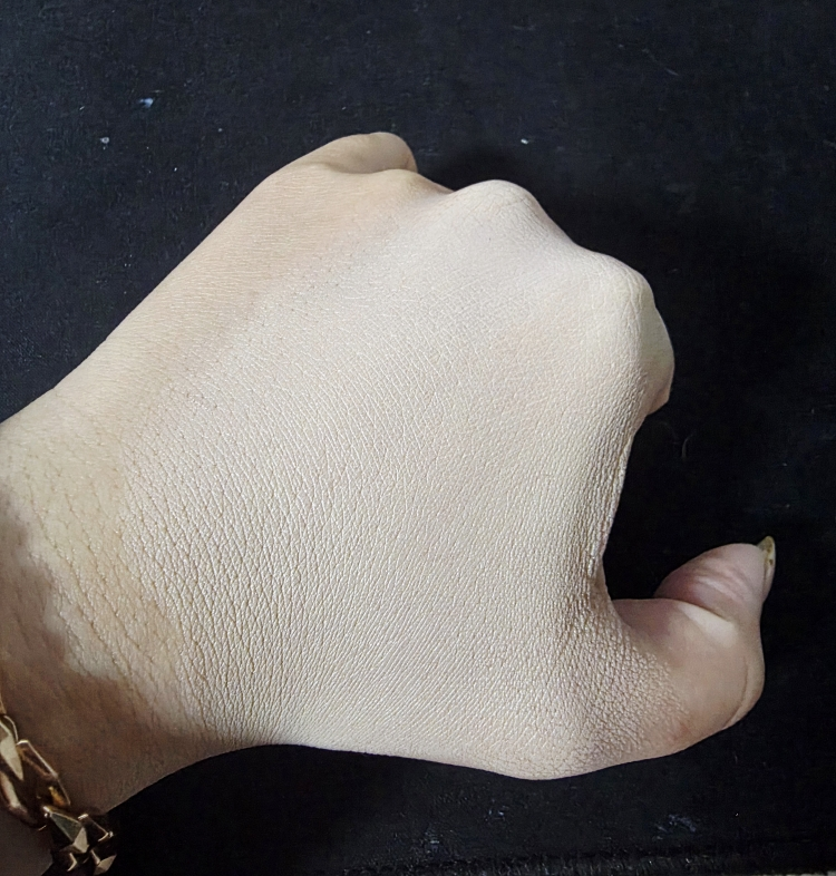 비디비치 (VIDIVICI) 누드 퍼펙션 스킨 핏 틴티드 비비크림 [SPF30/PA++] [19NC 라이트] review image