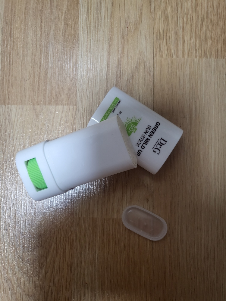 닥터지 (Dr.G) 그린 마일드 업 선 스틱 [SPF50+/PA++++] review image