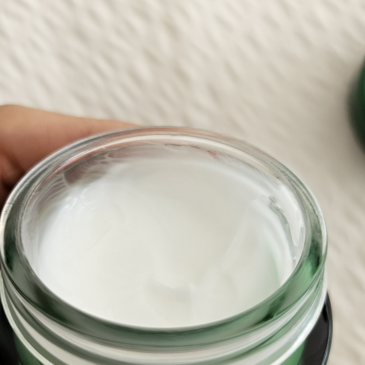 이니스프리 (INNISFREE) 그린티 버터 보습 크림 review image