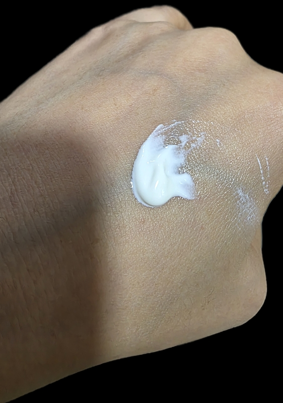 제나벨 (Genabelle) 레이저 수딩 선스크린 [SPF50+/PA+++] review image