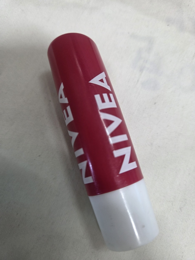 니베아 (NIVEA) 립케어 [스트로베리샤인] review image