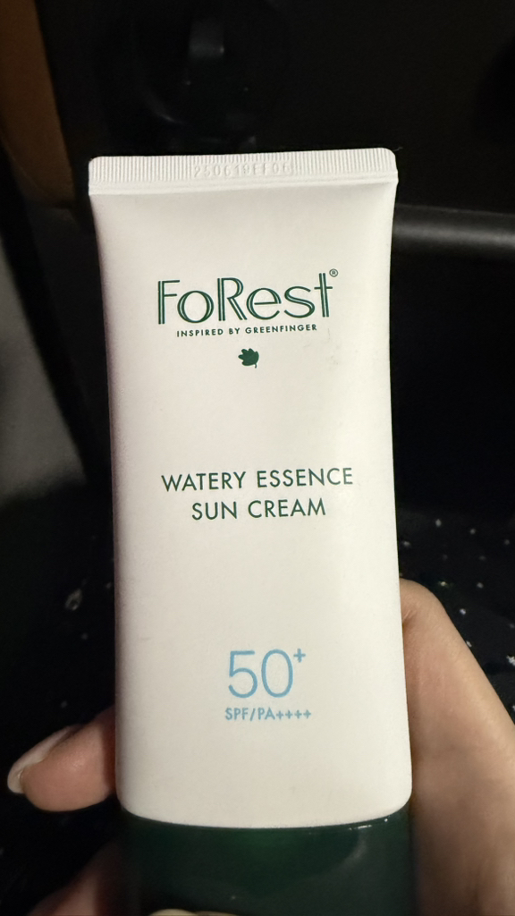 포레스트 (FoRest) 워터리 에센스 선크림 [SPF50+/PA++++] review image