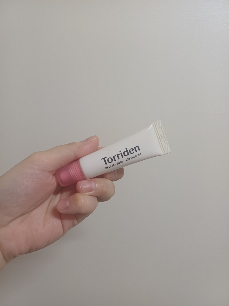 토리든 (Torriden) 셀메이징 저분자 콜라겐 볼륨 립 에센스 review image