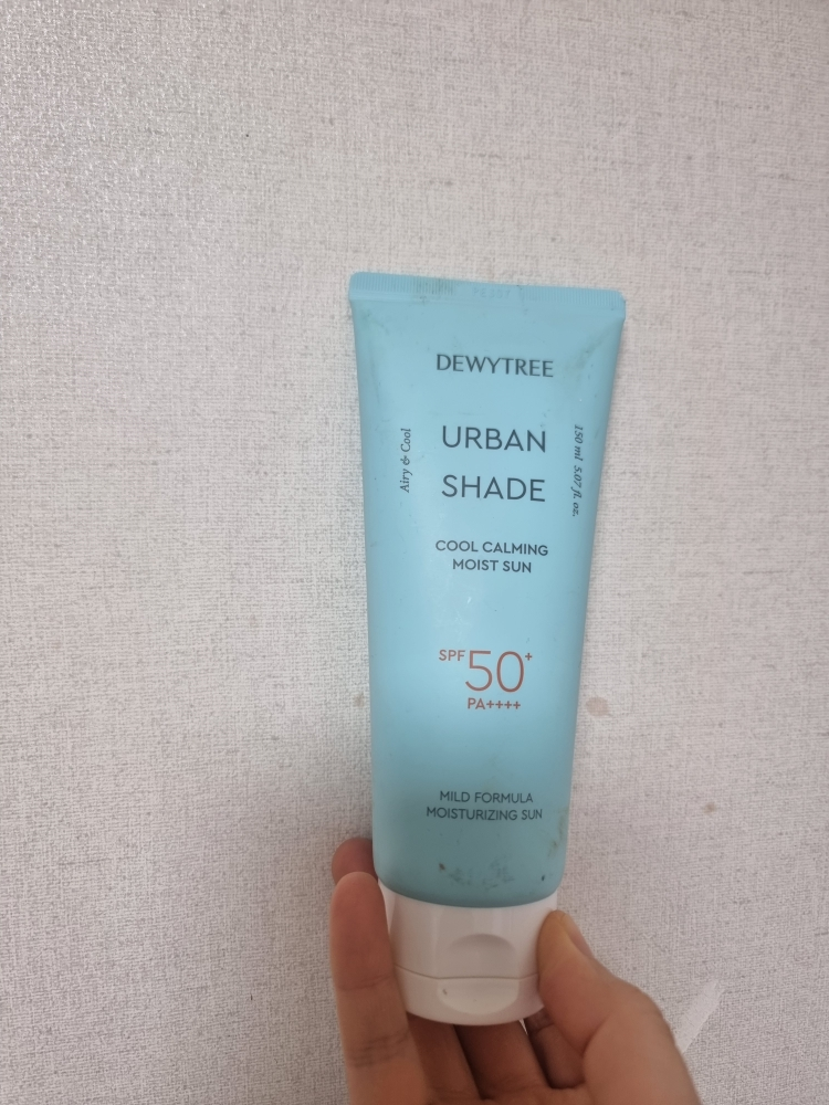 듀이트리 (DEWYTREE) 어반 쉐이드 쿨 카밍 수분 선 [SPF50+/PA++++] review image