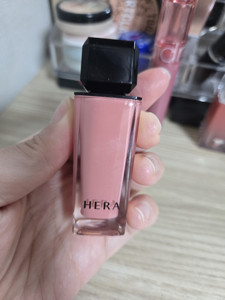 赫妍 性感裸色唇彩 [内衣 422 号］ review image