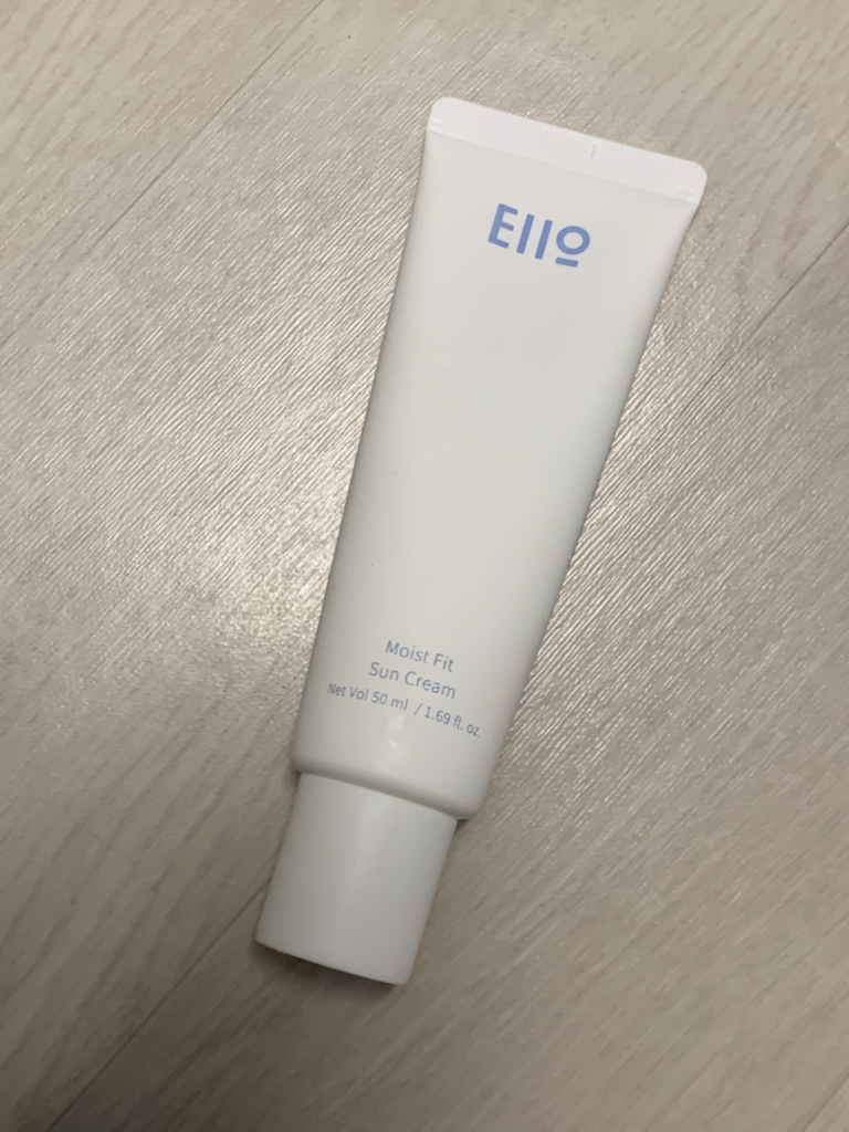 이아이오 (EIIO) 모이스트 핏 선크림 [SPF50+/PA++++] review image