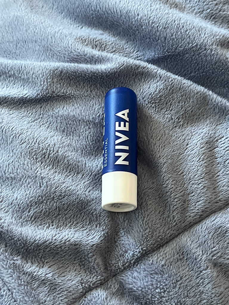 NIVEA Cuidados esenciales review image