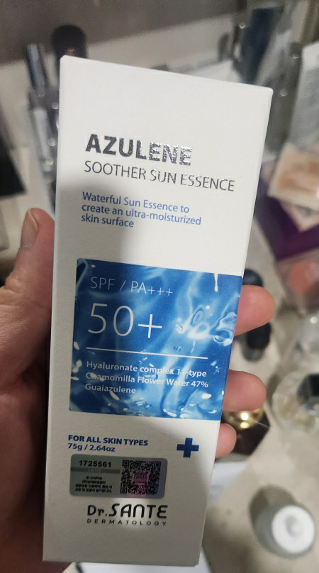 桑特医生 阿朱伦水润精华 [SPF50+/PA+++] review image