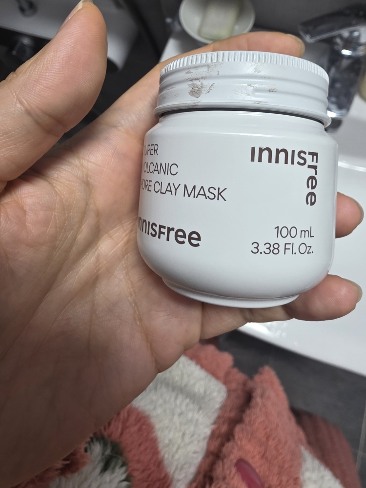 INNISFREE Mascarilla para poros de piña supervolcánica review image
