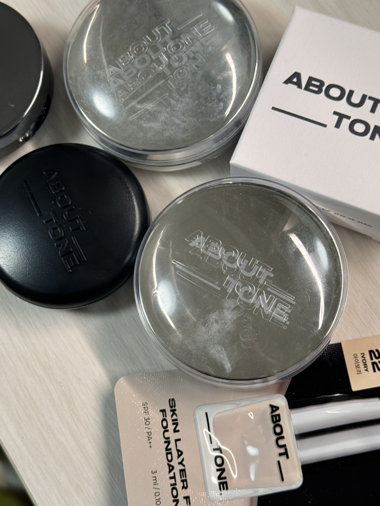 어바웃톤 (ABOUT_TONE.) 스킨 레이어 핏 쿠션 [SPF30/PA++] [21 웜 라이트] review image