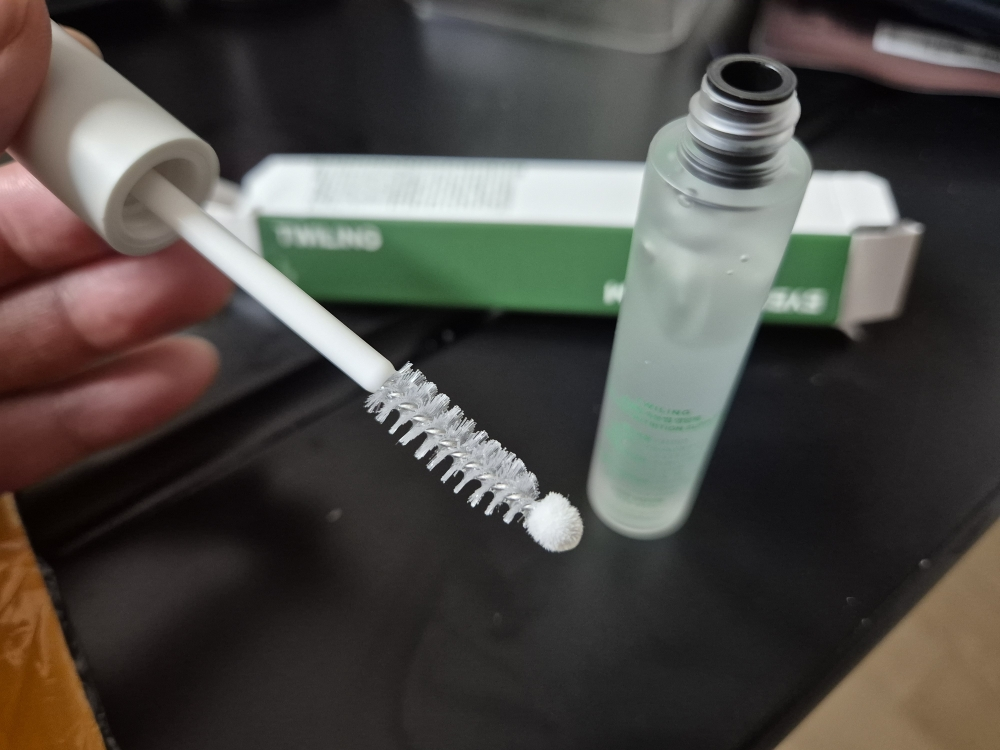 트윌링 (TWILING) 속눈썹 영양제 아이세럼 단백질 에센스 review image