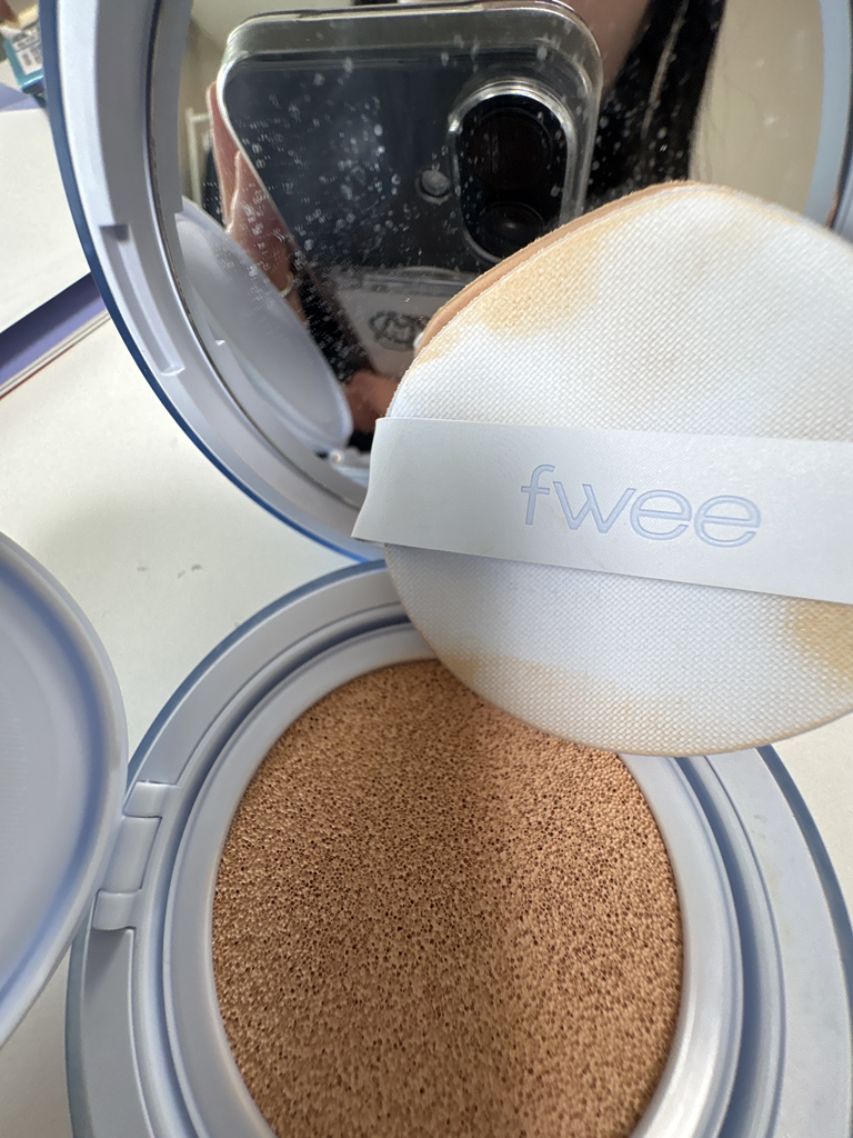 fwee Cushion Glass Natural [SPF50+/PA+++] [1.5 Peach Glass] review image