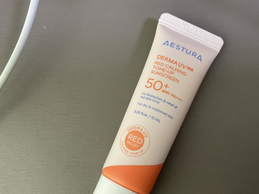 瑷丝特兰 德玛UV365红色镇静提亮防晒霜[SPF50+/PA++++] review image