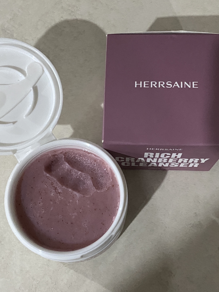 헤르세인 (HERRSAINE) 리치 크랜베리 클렌저 review image
