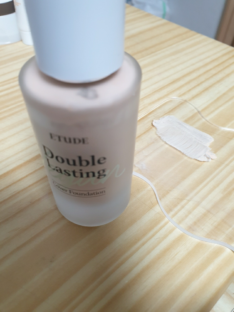에뛰드 (ETUDE) 더블래스팅 비건 커버 파운데이션 [SPF32/PA++] [21N1 뉴트럴베이지] review image