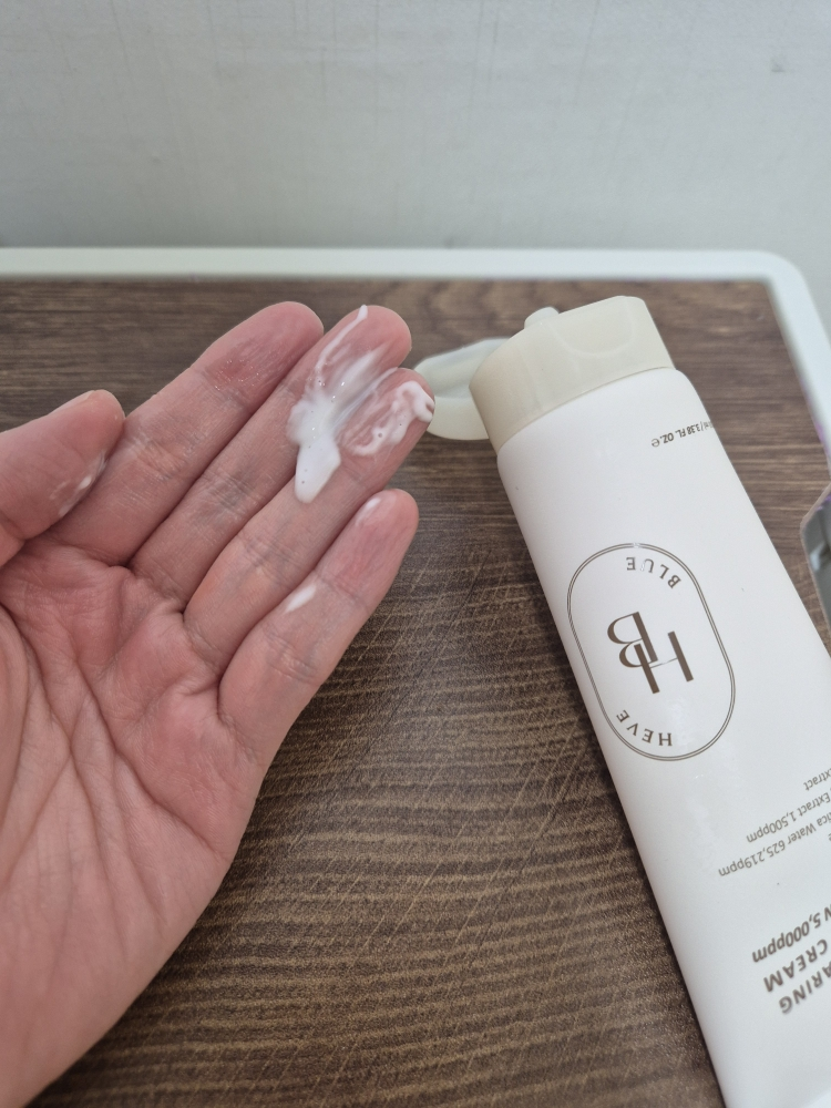 HEVEBLUE Crema de centella para el cuidado del salmón review image