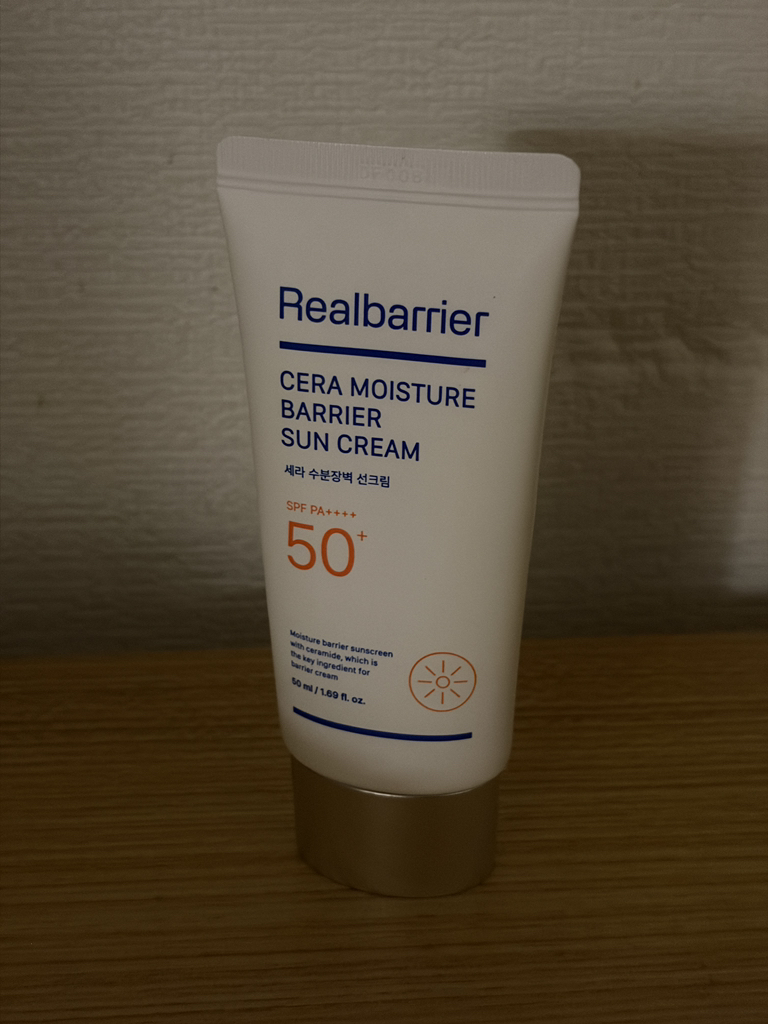 리얼베리어 (RealBarrier) 세라 수분장벽 선크림 [SPF50+/PA++++] review image