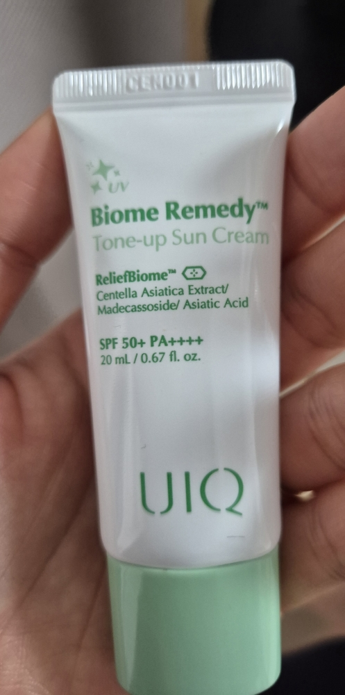 유이크 (UIQ) 바이옴 레미디 톤업 선크림 [SPF50+/PA++++] [그린] review image