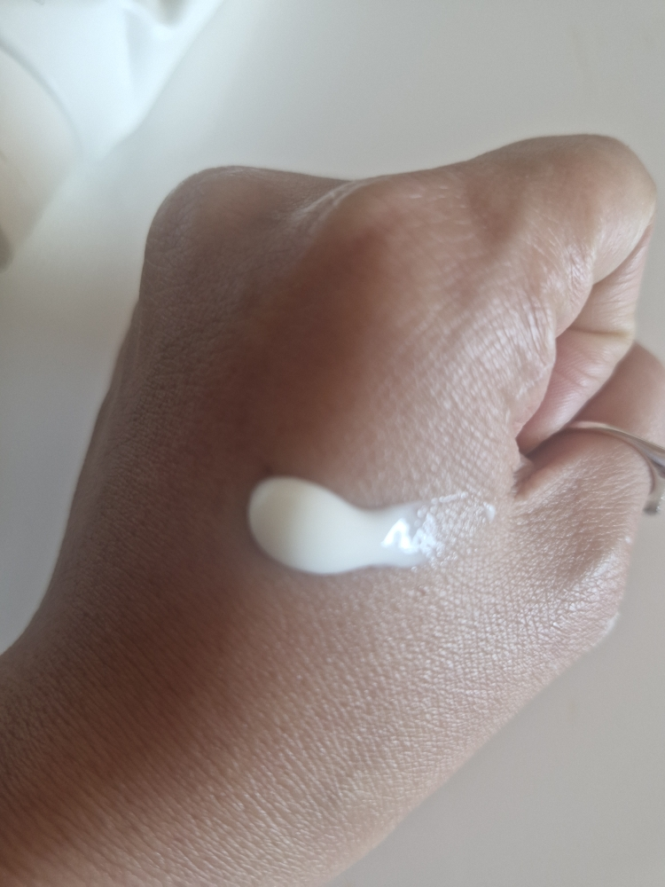 락토덤 (LACTO-DERM) 피부에 유익한 데일리 선 [SPF50+/PA++++] review image