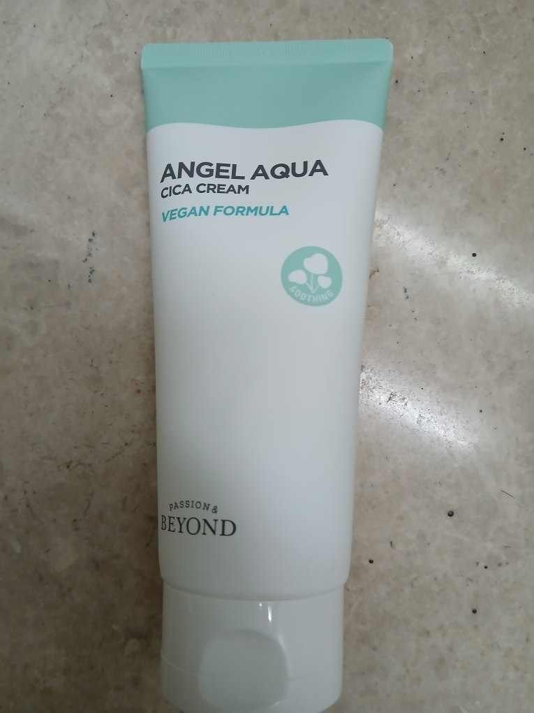 비욘드 (BEYOND) 엔젤아쿠아 시카 크림 review image