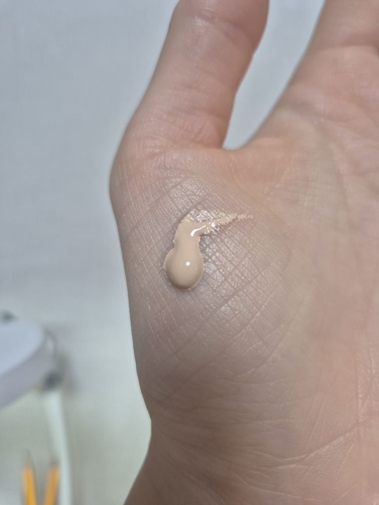 GIVERNY Base de maquillaje Close-Cover [SPF30/PA++] [22NW Natural Beige] [1.5ml review image