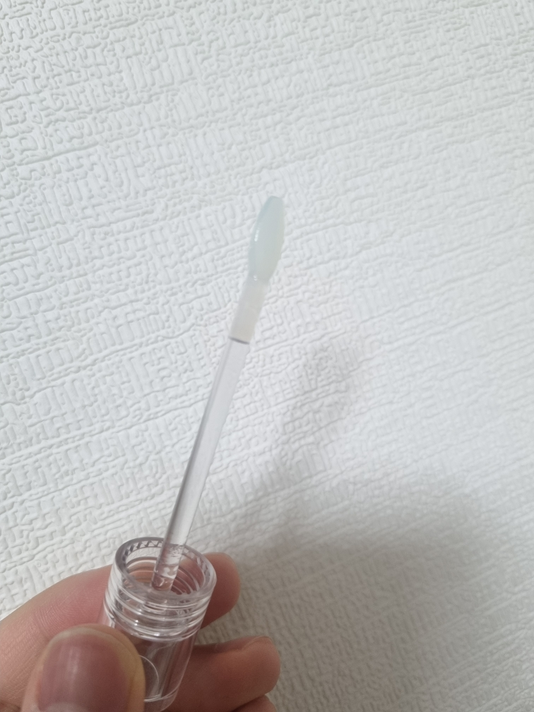 웰라쥬 (WELLAGE) 리얼 히알루로닉 립 플럼퍼 review image