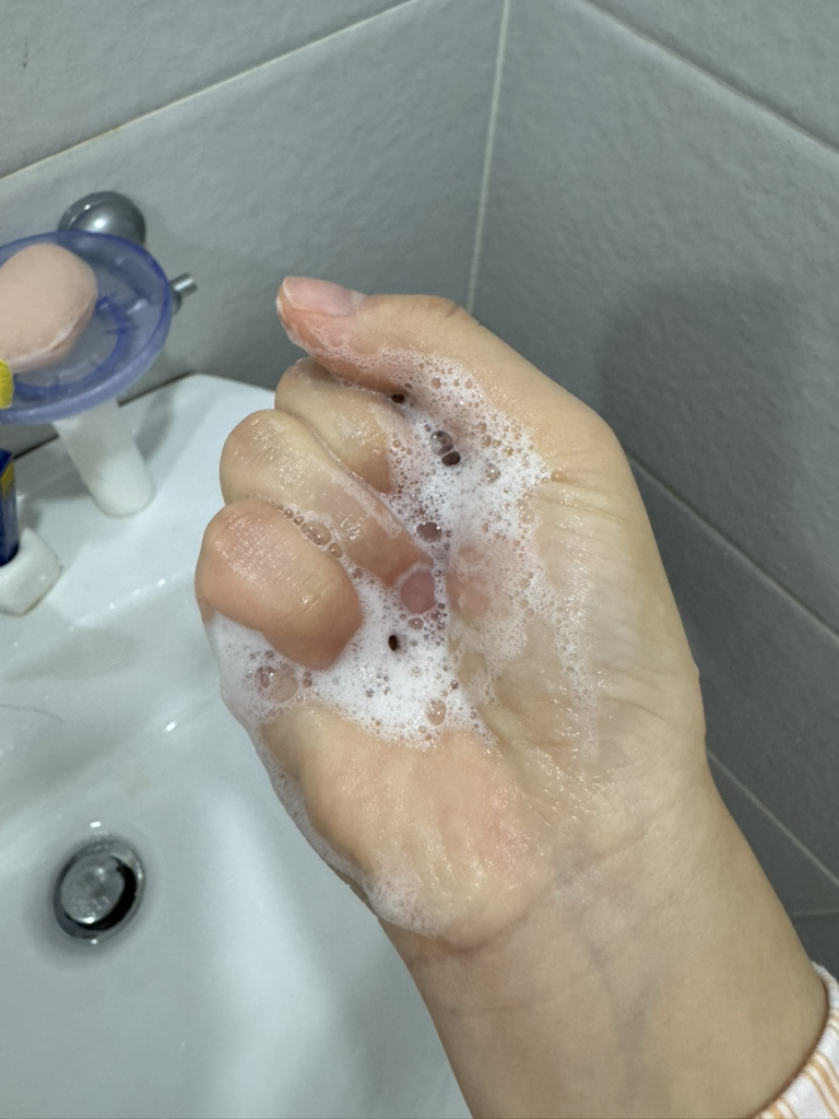 라곰 (LAGOM) 피에이치 큐어 폼 클렌저 review image