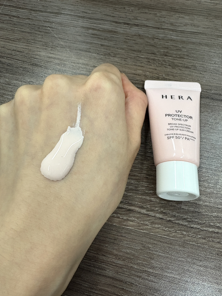 HERA Protector UV Tone Up [SPF50+/PA++++] review image