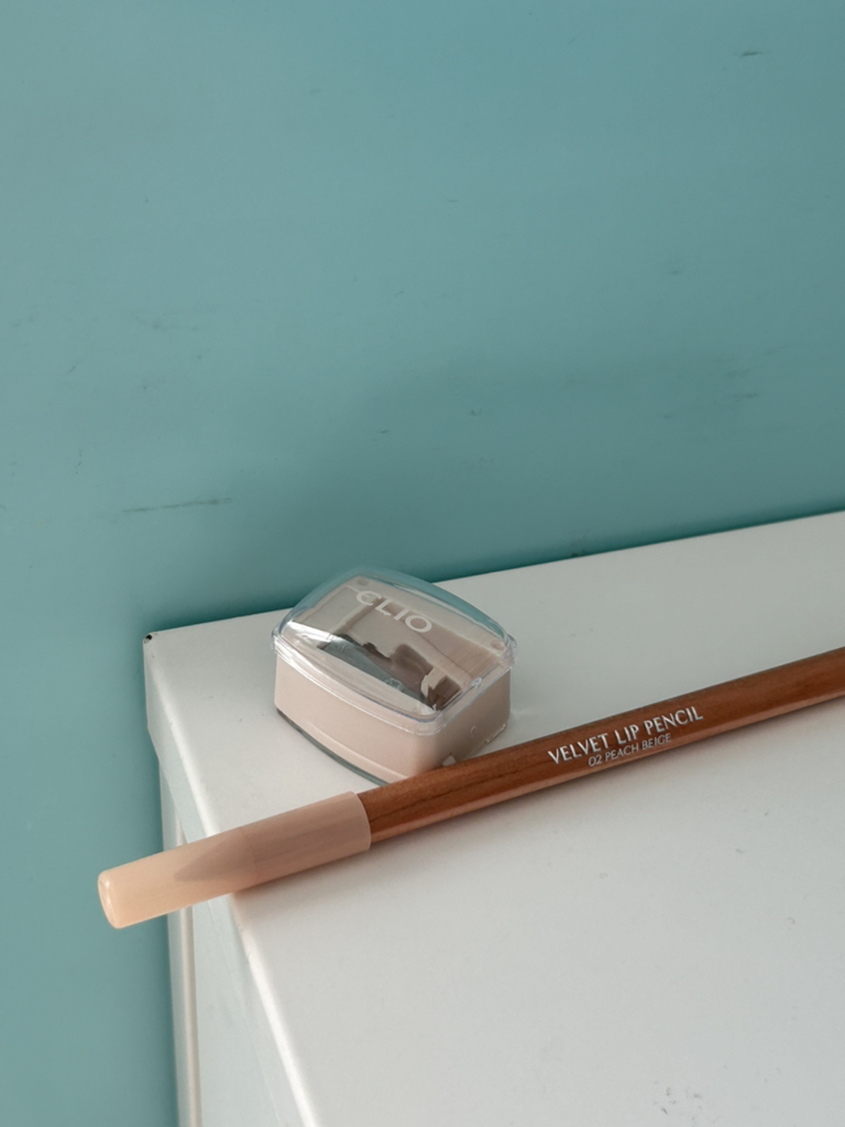 클리오 (CLIO) 벨벳 립펜슬 [2호 피치베이지] review image